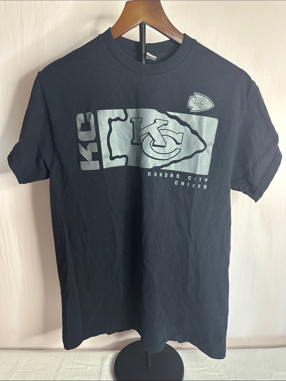 Source Unknown Black Kansas City Chiefs Graphic Tee